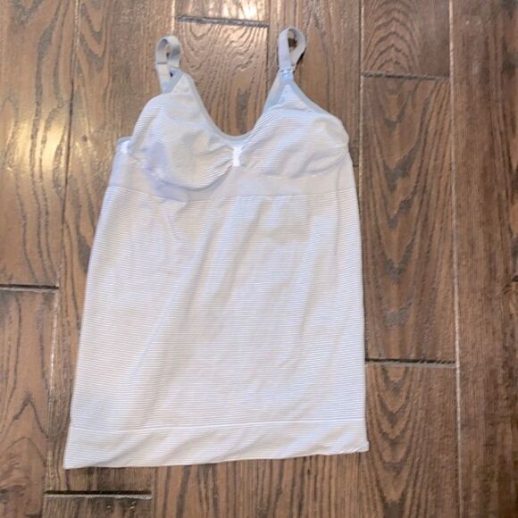 Labor of love seam free size small/medium tank top - Picture 2 of 6